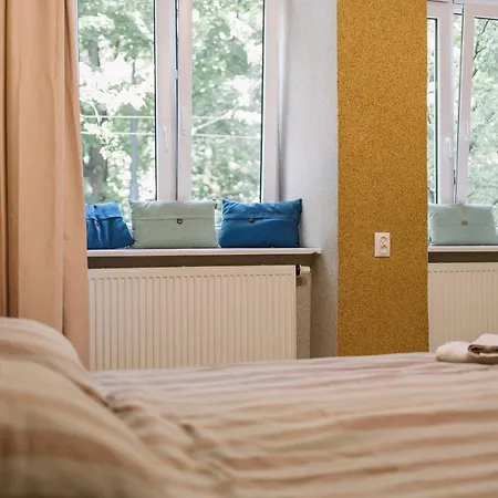 West.13 Guest Hotel *