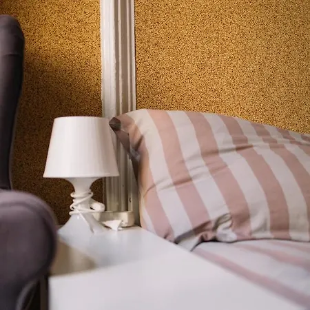 West.13 Guest Kraków