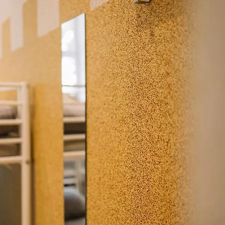 West.13 Guest Hotel *