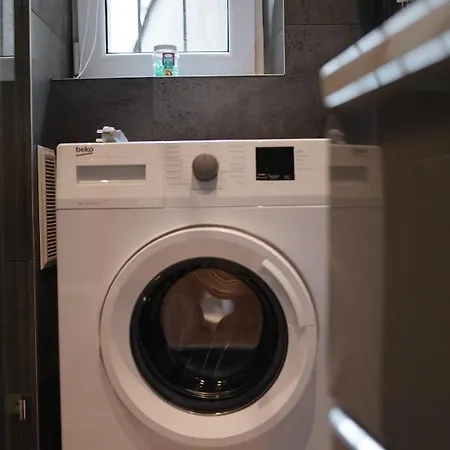 West.13 Guest Hotel *