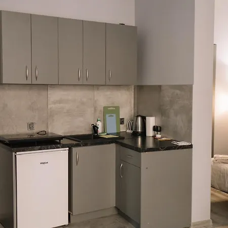 West.13 Guest Hotel *