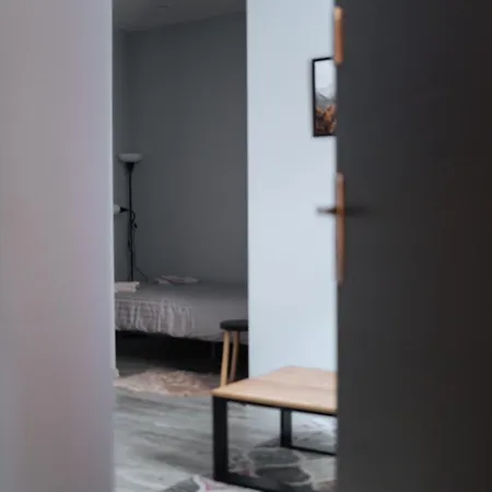 West.13 Guest Hotel *