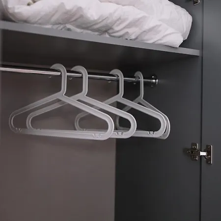 West.13 Guest Hotell