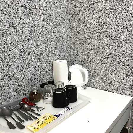 West.13 Guest Hotel *