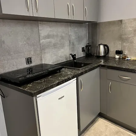 West.13 Guest Hotel *