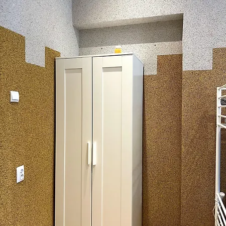 Hotel West.13 Guest *