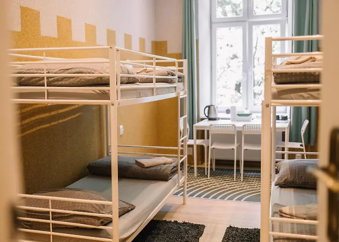 West.13 Guest Hotel *