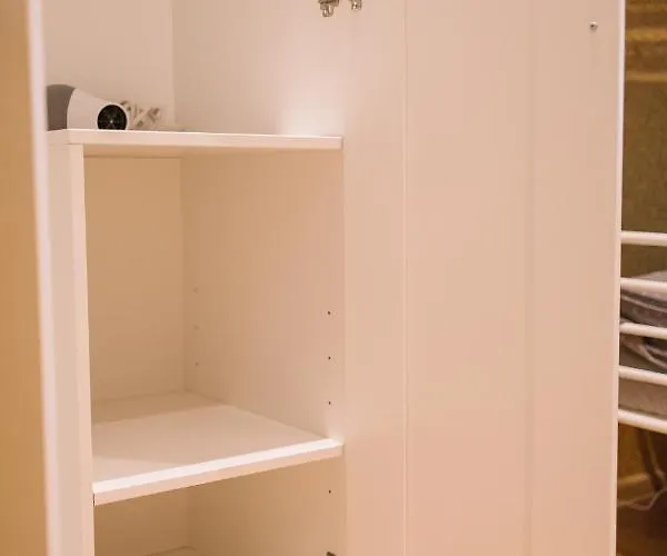 Hotel West.13 Guest *