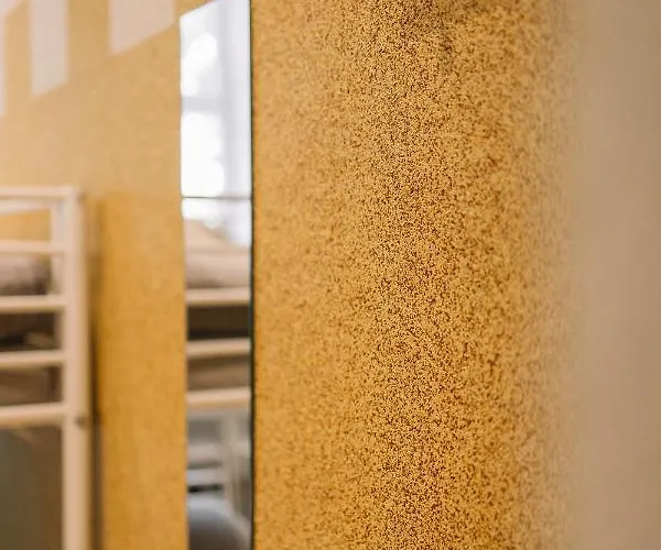 West.13 Guest Hotel *