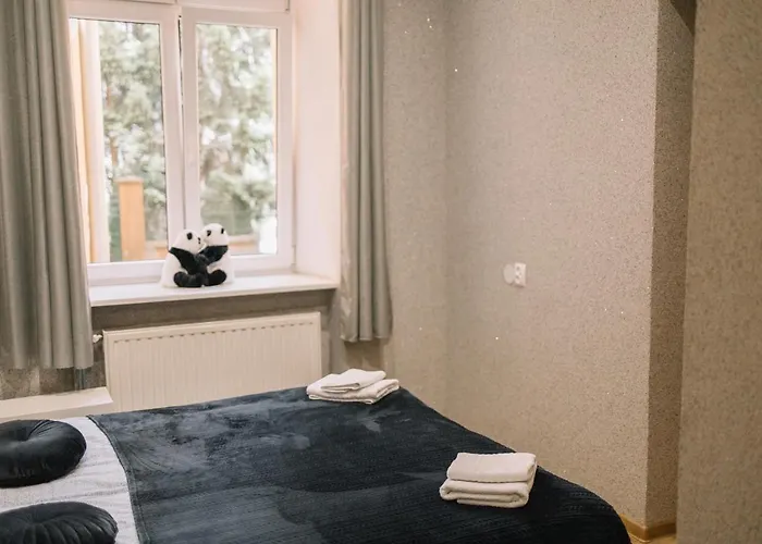 West.13 Guest Hotel *