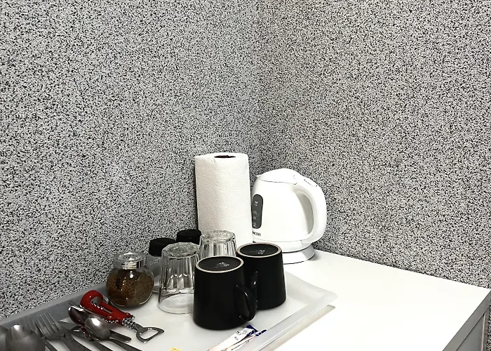 West.13 Guest Hotel *