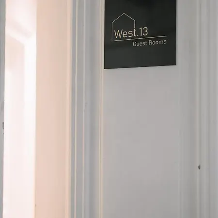 West.13 Guest 호텔