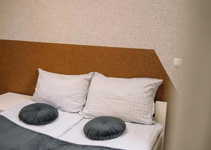 Hotel West.13 Guest *